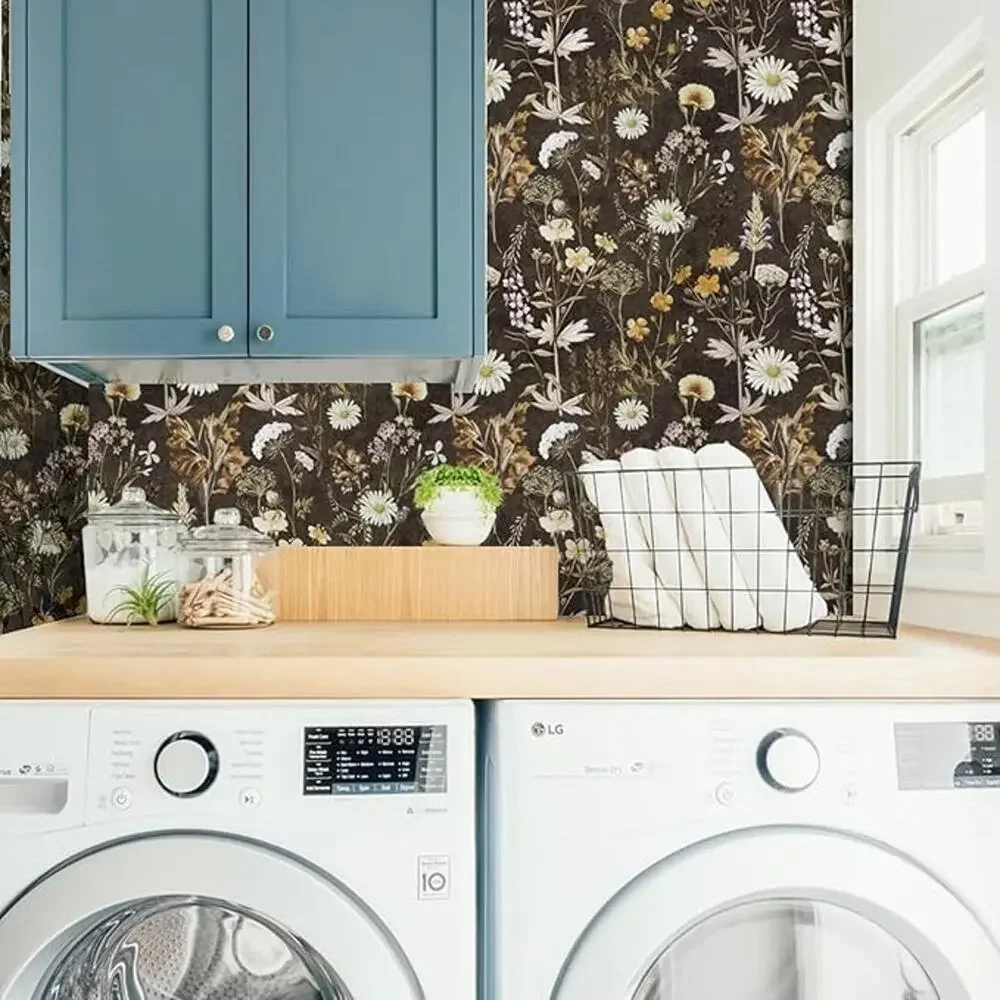 NEW Dark Vintage Floral Botanical Peel and Stick Wallpaper 17.7